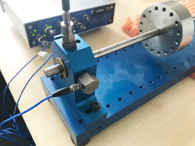 demonstrator for rotational analysis such as balancing and orbit analysis